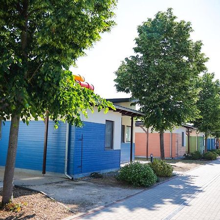 Barack Thermal & Natura Apartments Tiszakecske Exterior photo