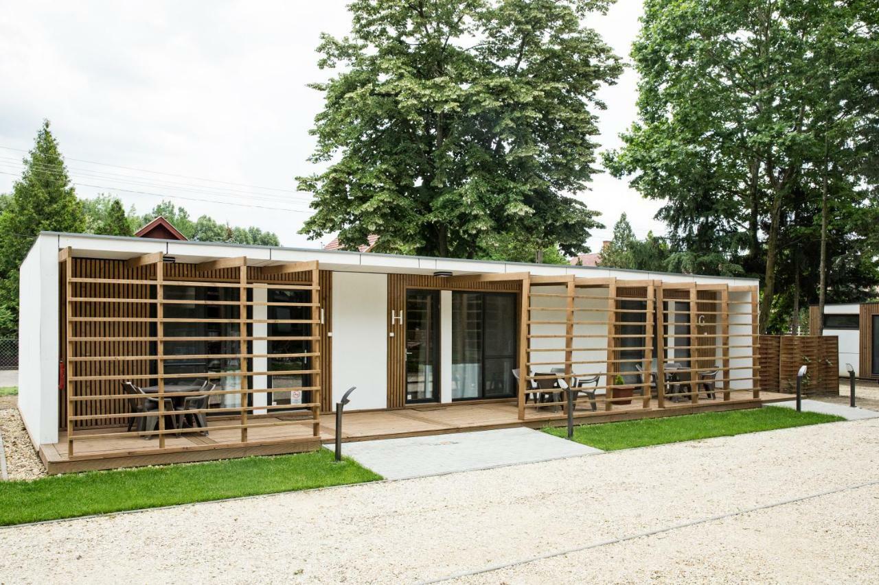 Barack Thermal & Natura Apartments Tiszakecske Exterior photo