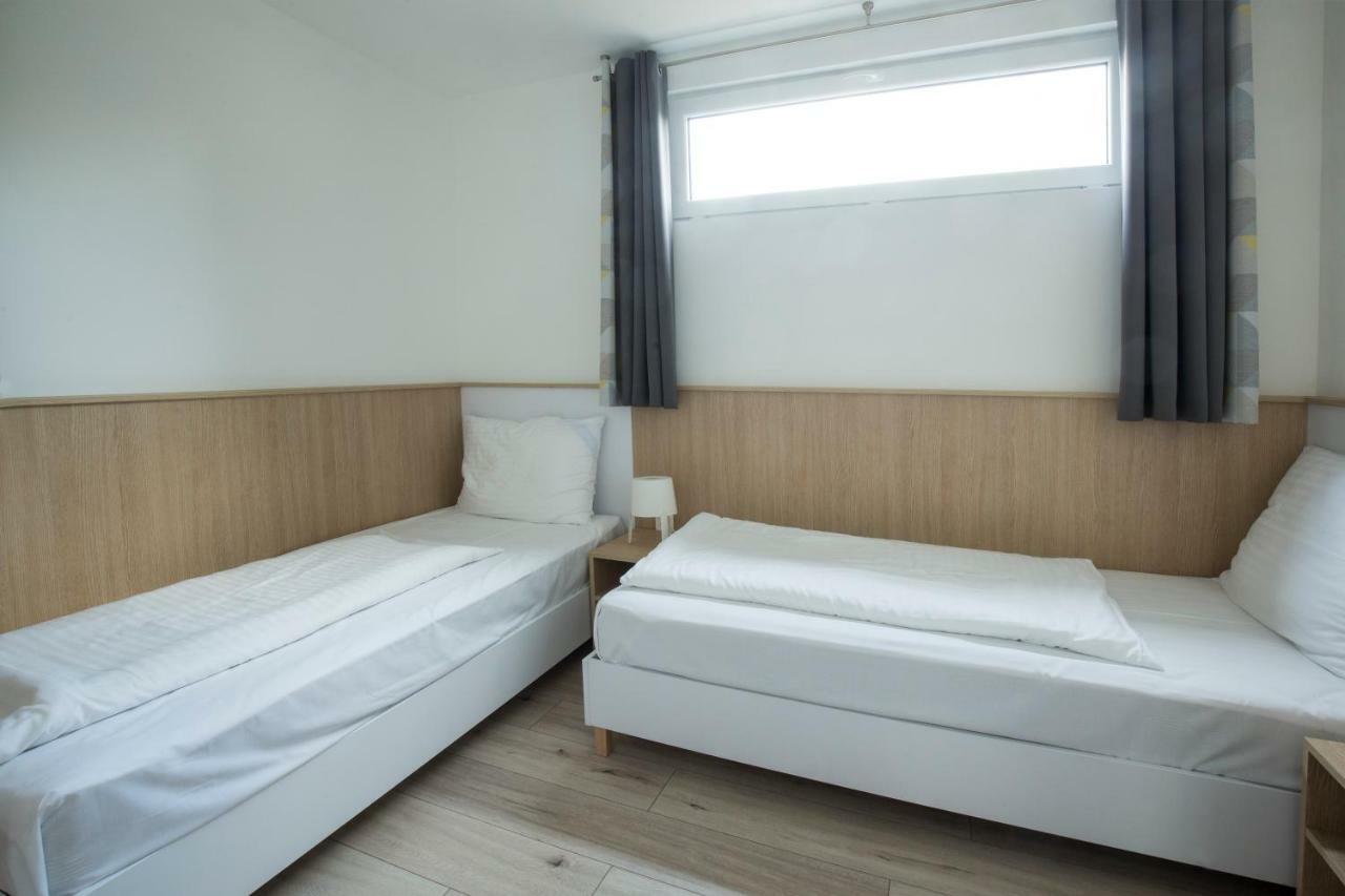 Barack Thermal & Natura Apartments Tiszakecske Exterior photo