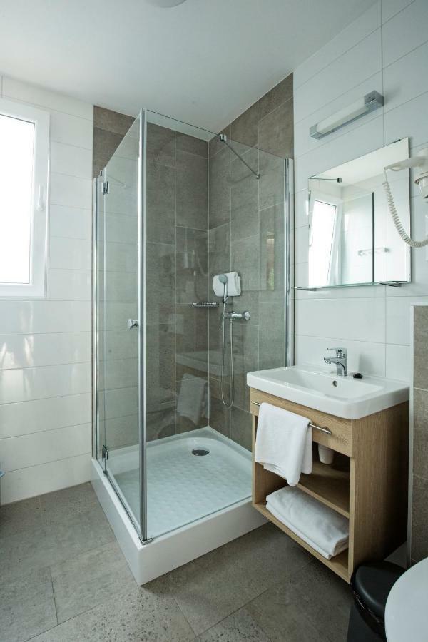 Barack Thermal & Natura Apartments Tiszakecske Exterior photo